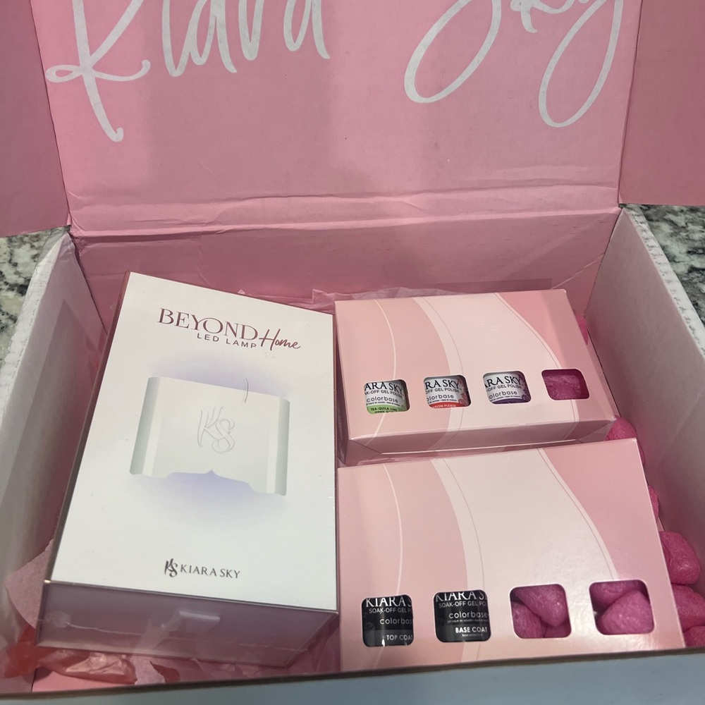 Kiara Sky Gel Kit with LED lamp (BRAND NEW, never used)